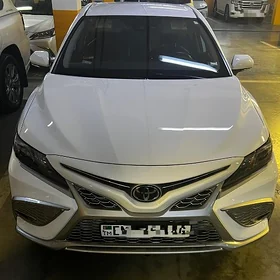 Toyota Camry 2022