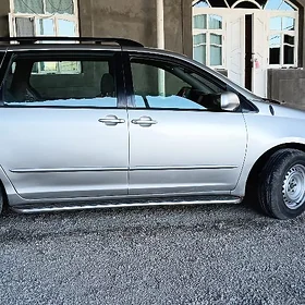 Toyota Sienna 2005