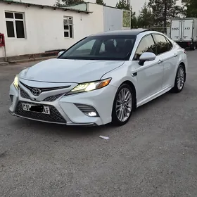 Toyota Camry 2018