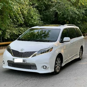 Toyota Sienna 2016