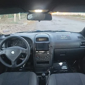Opel Astra 2002