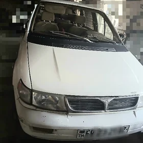 Mitsubishi Chariot 1997