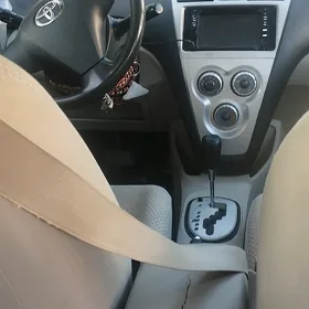 Toyota Yaris 2006