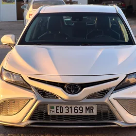 Toyota Camry 2022