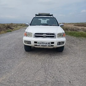 Nissan Pathfinder 1999