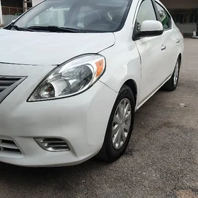 Nissan Versa 2013