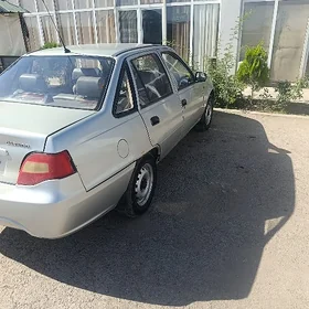 Daewoo Nexia 2011