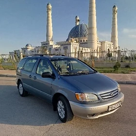 Toyota Sienna 2002