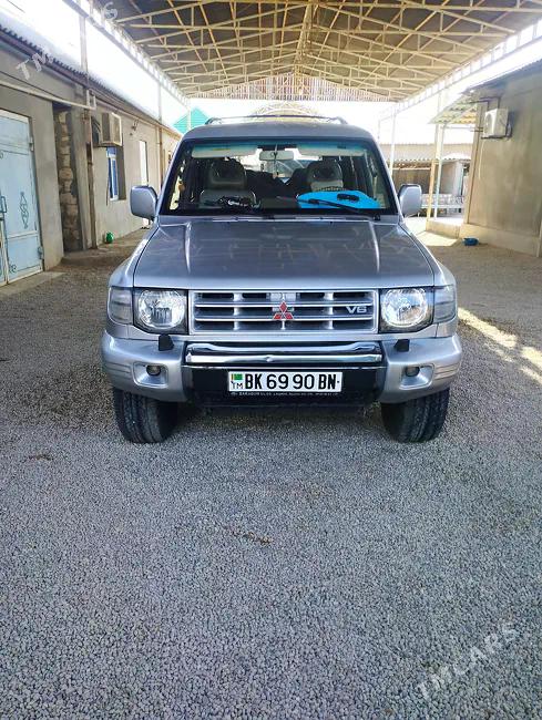 Mitsubishi Montero 1998 - 1