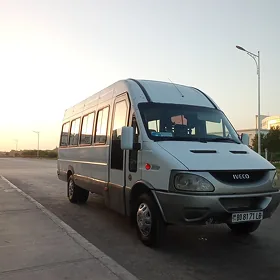 Mitsubishi Rosa 2006