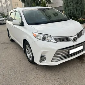 Toyota Sienna 2017