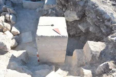 В Турции нашли 1800-летний камень с предсказаниями