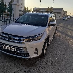 Toyota Highlander 2019