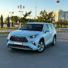 Toyota Highlander 2023