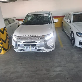 Mitsubishi Outlander 2022