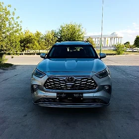 Toyota Highlander 2022