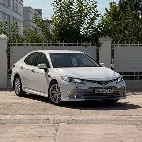 Toyota Camry 2020