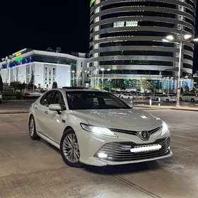 Toyota Camry 2020
