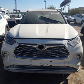 Toyota Highlander 2021