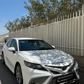 Toyota Camry 2022