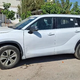 Toyota Highlander 2022