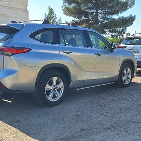 Toyota Highlander 2022