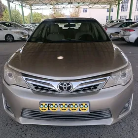 Toyota Camry 2014