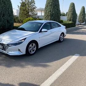 Hyundai Elantra 2021