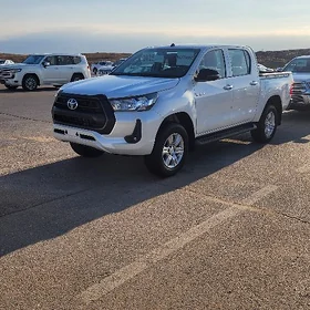 Toyota Hilux 2025