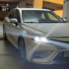 Toyota Camry 2021