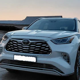 Toyota Highlander 2021
