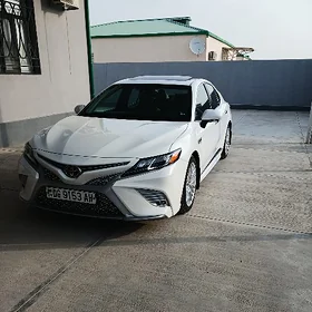 Toyota Camry 2018