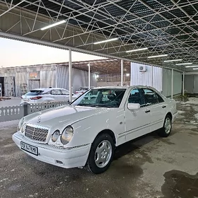 Mercedes-Benz E420 1996