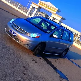 Toyota Sienna 2009