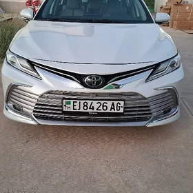 Toyota Camry 2023
