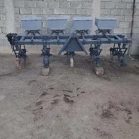 MTZ 80 2023