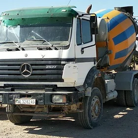 Mercedes-Benz ACTROS 3331 1998
