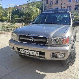 Nissan Pathfinder 2003