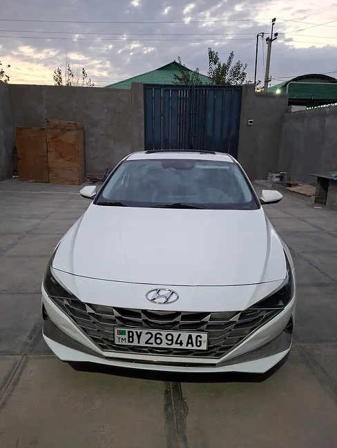 Hyundai Elantra 2021 - 1