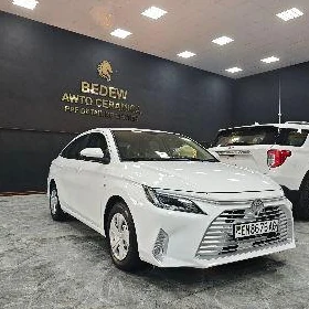 Toyota Yaris 2024