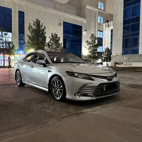 Toyota Camry 2018