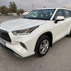 Toyota Highlander 2021