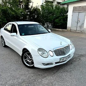 Mercedes-Benz E-Class 2009
