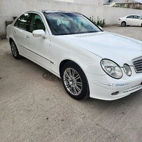 Mercedes-Benz E320 2005