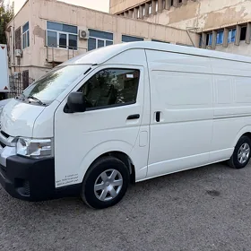 Toyota Hiace 2024