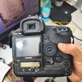 Canon D1 Mark3