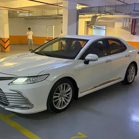 Toyota Camry 2023