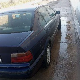 BMW 320 1992