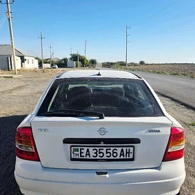 Opel Astra 1999