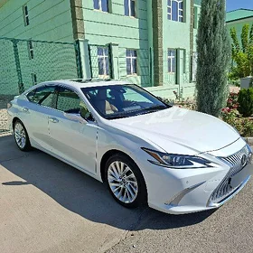 Lexus ES 2021